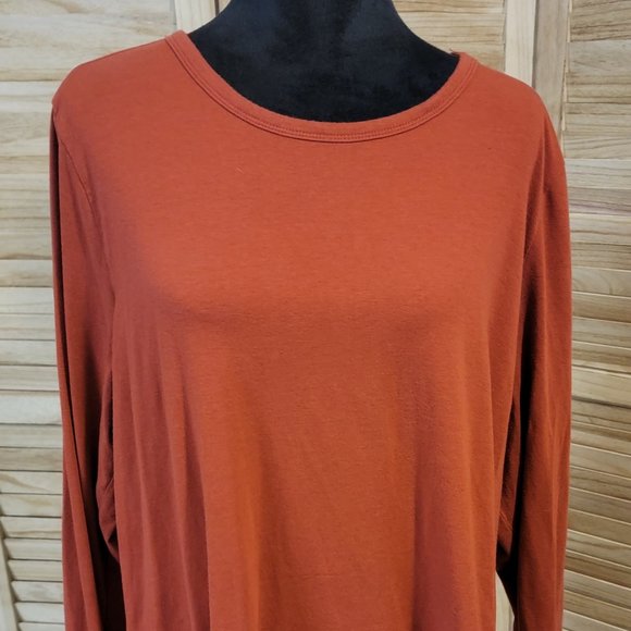 a.n.a Tops - Soft and Stylish a.n.a Gently Used Pullover T-Shirt - Essential Basics, Slim Fit